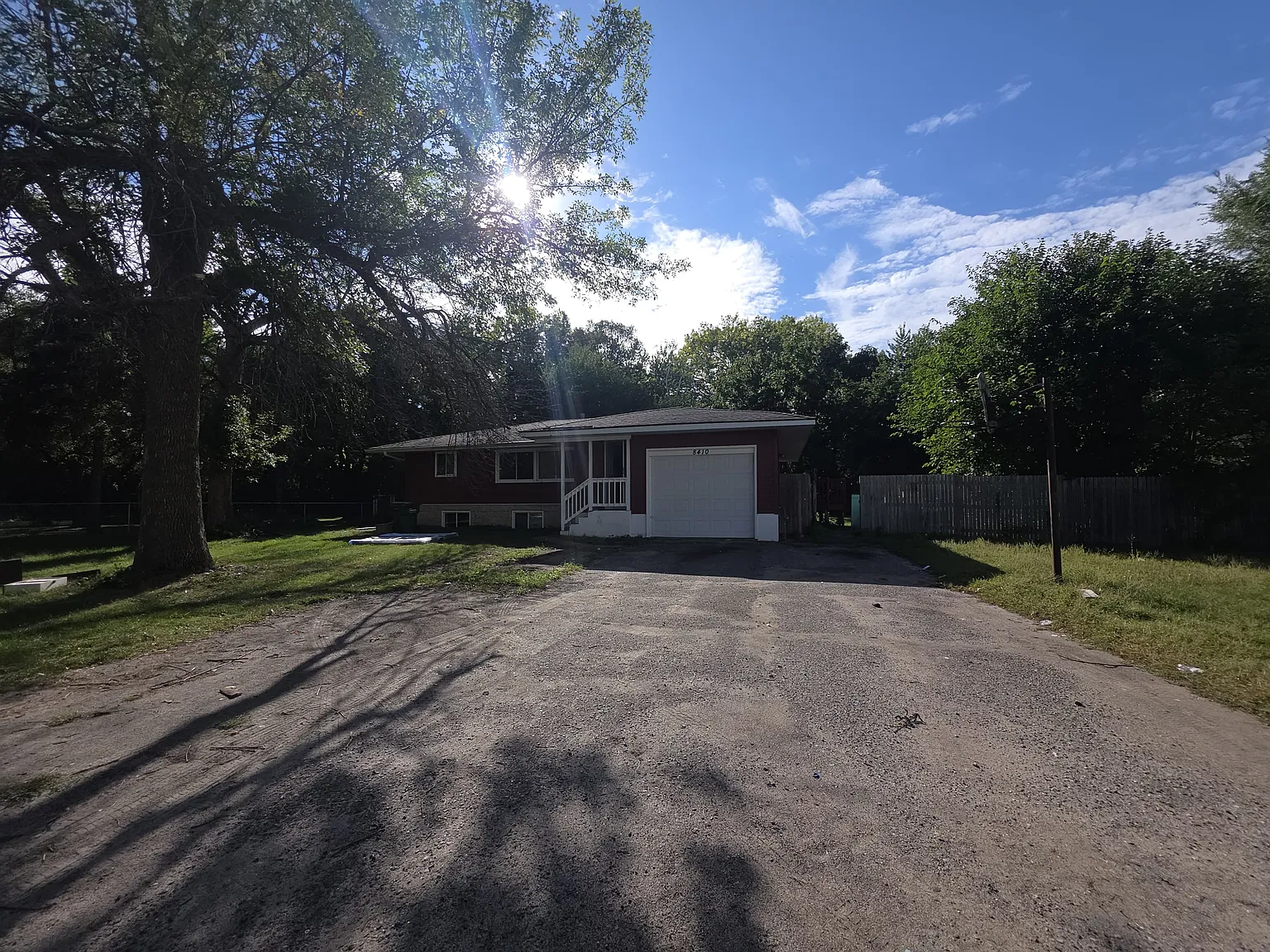 6 bed, 2000 sqft, $3,000 — Photo 1