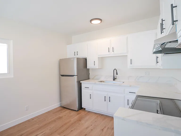821 W 167th St #10 — Photo 3