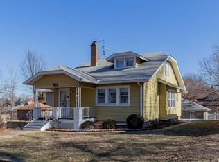 912 24th St, Moline, IL 61265