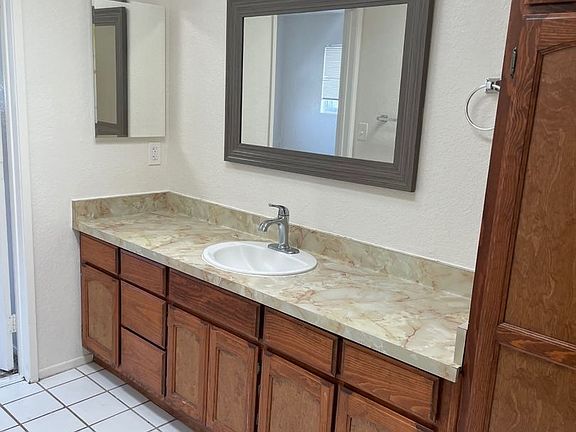4th image of 1653 W Anaheim St #9