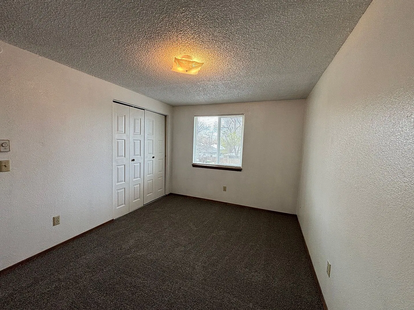 423 E Dunn — Photo 4