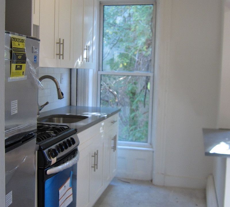 1st image of 346 Quincy St #3