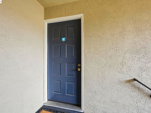4th image of 39490 Albany Cmn APT X