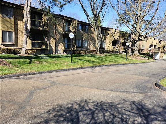 2nd image of 27333 Arborway Rd Unit 44