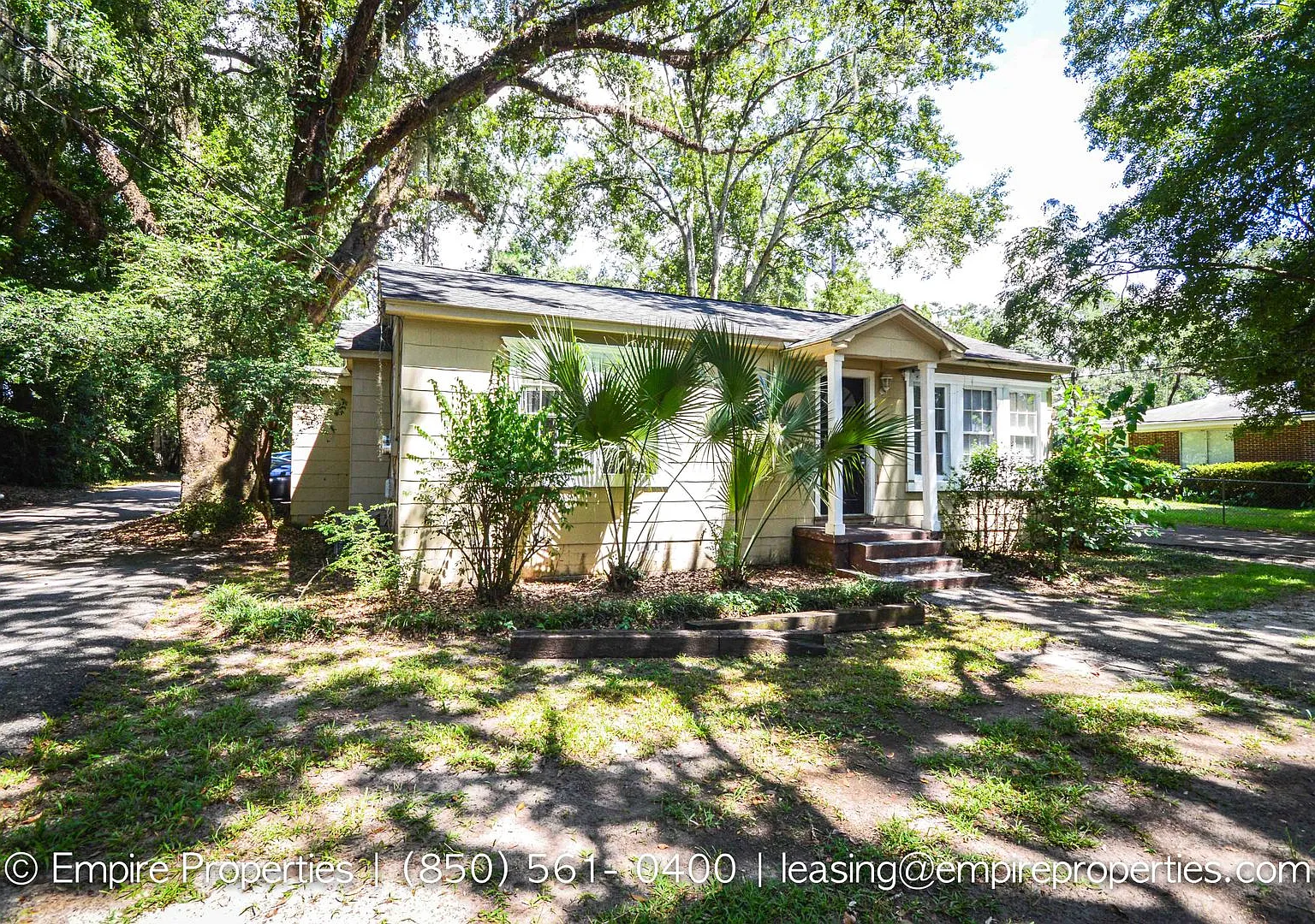 111 Columbia Dr — Photo 3