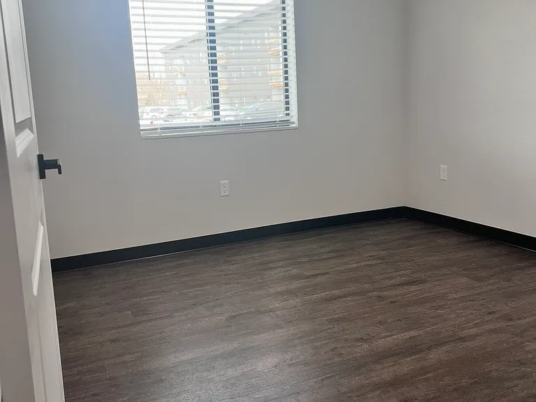 1808 S 7th Ave #99 — Photo 9