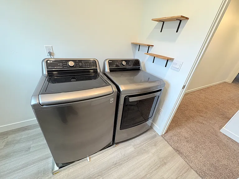 1216 S Raintree Ln — Photo 35