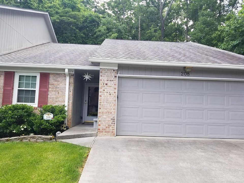 1st image of 208 Camelot Ct