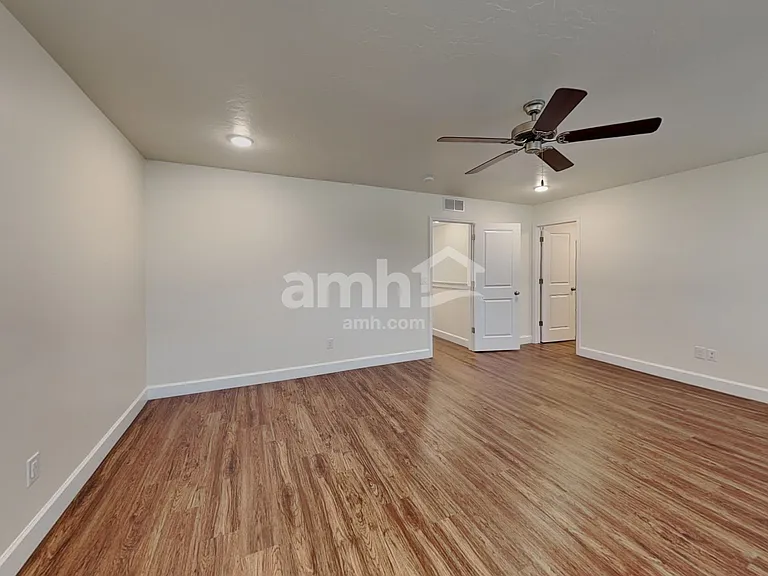 884 N Garnet Creek Ave — Photo 10