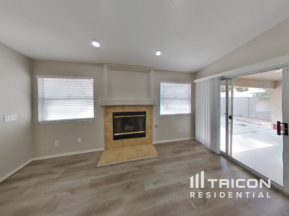 5565 Cy Young Dr, Las Vegas, NV 89110 | Zillow