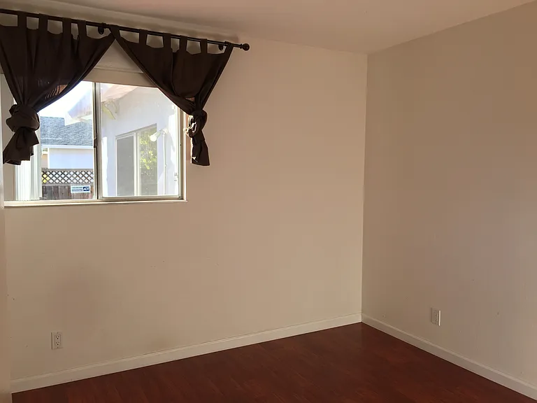 6728 Melody Ct — Photo 8