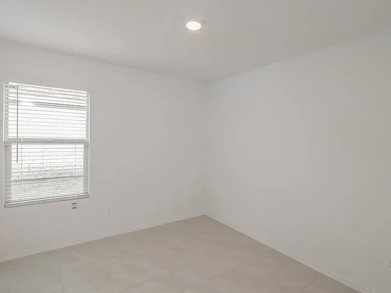 1149 Crestview Dr — Photo 17