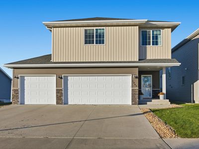 5869 55th Ave S, Fargo, ND, 58104