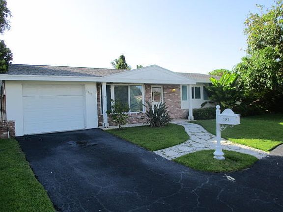 5th image of 3040 S Seacrest Blvd