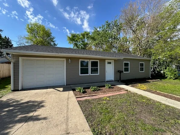 403 W James St, Dwight, IL 60420