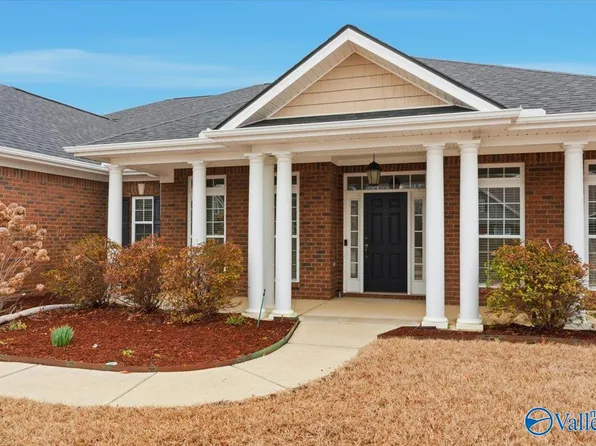 2238 Towne Park Dr SW, Huntsville, AL 35803