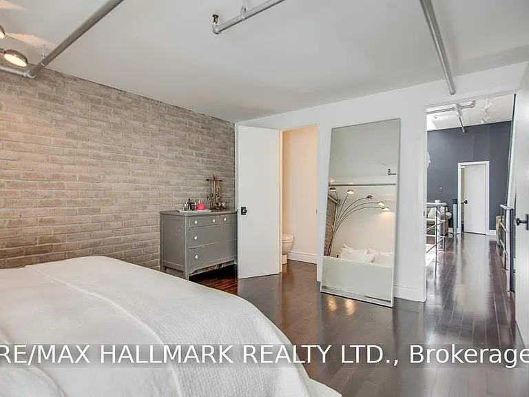 6 Bartlett Ave #7 — Photo 13