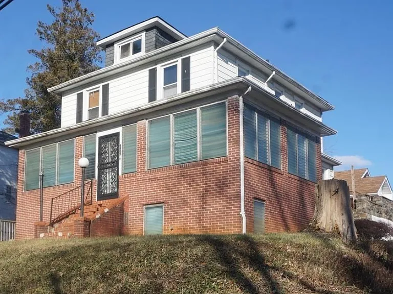 6401 Clearspring Rd — Photo 1