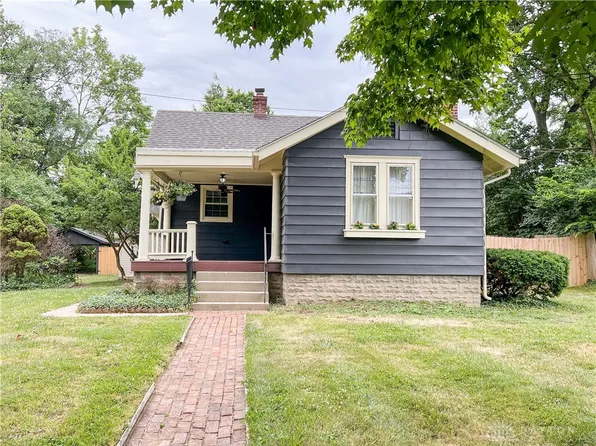 44 W Orchard Springs Dr, Dayton, OH 45415