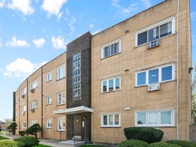 10332 S Pulaski Rd APT 307, Oak Lawn, IL, 60453