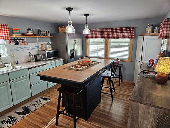 2nd image of 3610 Highlands Rd #48