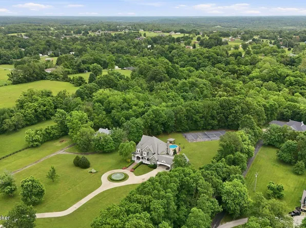 7901 Dobson Ln, Louisville, KY 40291