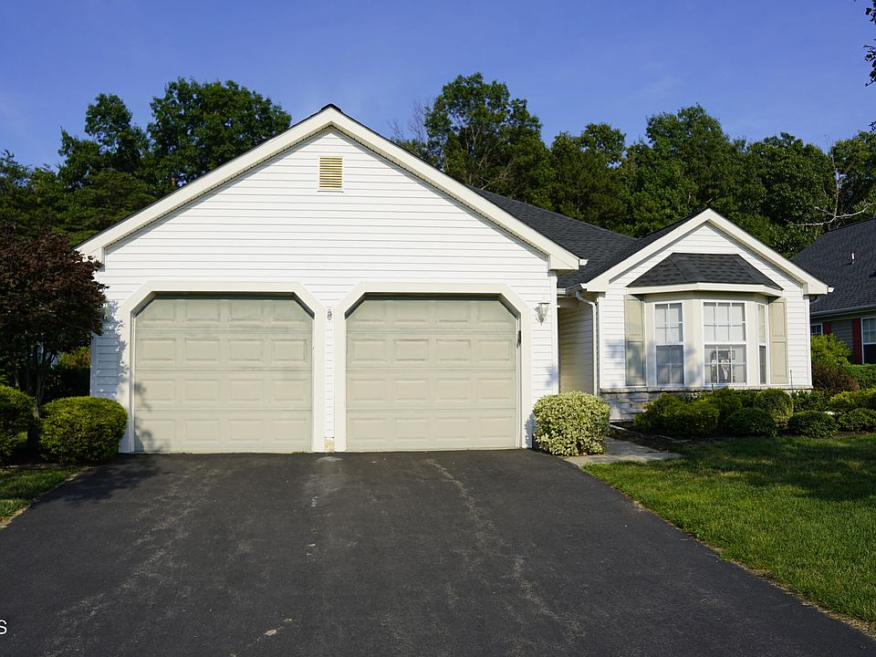 1st image of 48 Ivy Hill Road