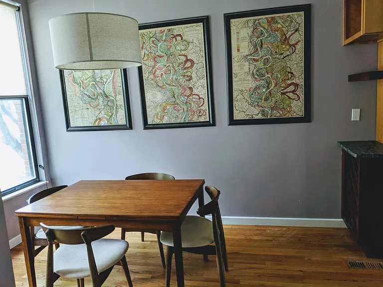 Dining nook with expandable table.
