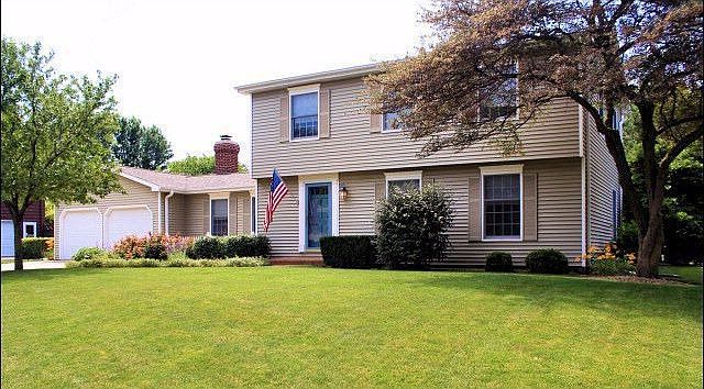 1st image of 2472 Cambridge Dr