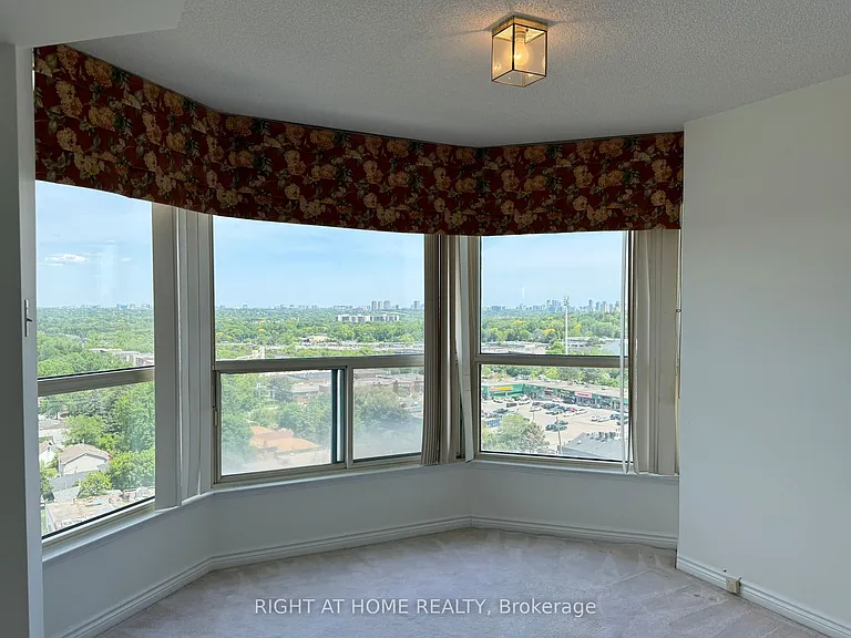 7300 Yonge St #1604 — Photo 21