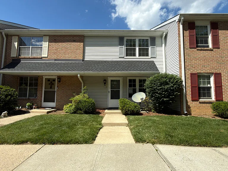 230 Palombi Ct — Photo 1