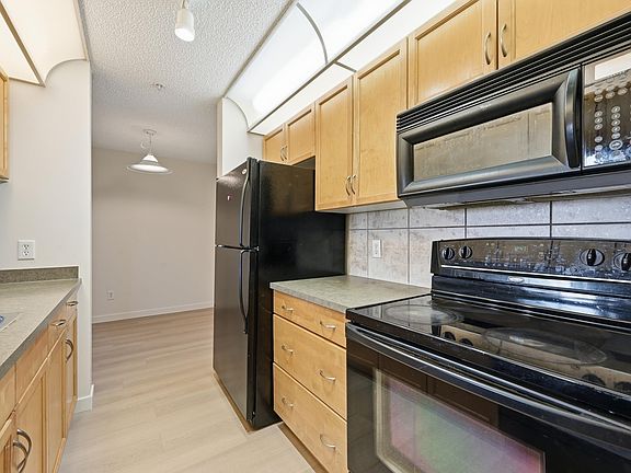 5th image of 2430 Guardian Rd NW #314