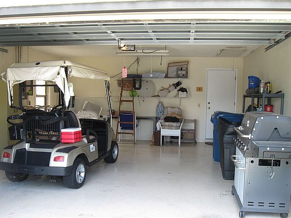 2 car garage,golfcart,grill 