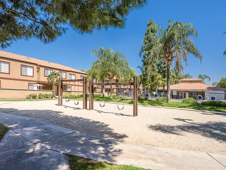 Oasis Townhomes — Photo 33