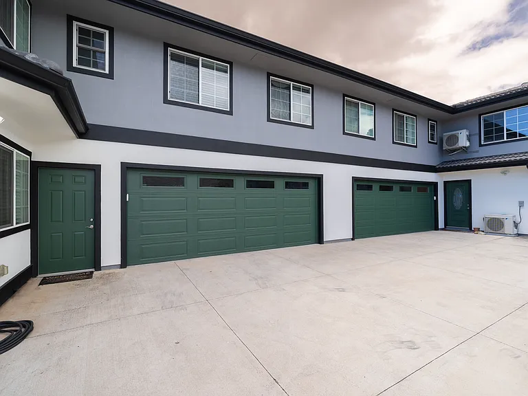 2240A Metcalf St — Photo 13