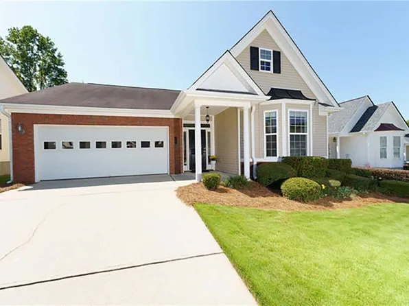 16 Hampshire Ln, Newnan, GA 30265