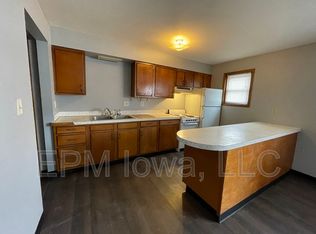 802 W Mullan Ave, Waterloo, IA 50701