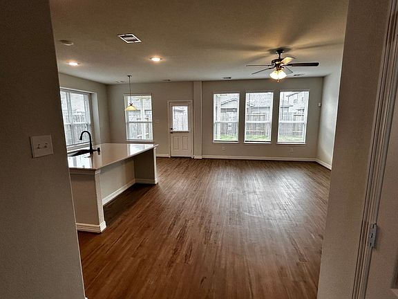 3rd image of 5336 Latigo Ct