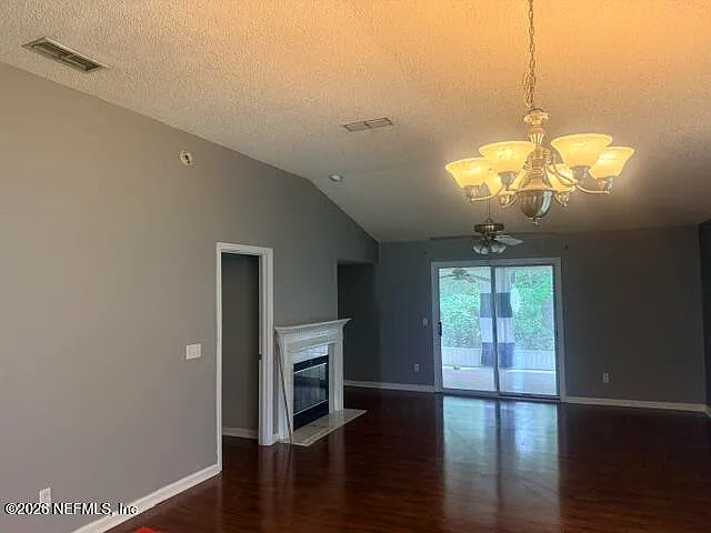 4 bed, 2.0 bath, 1654 sqft, $2,250 — Photo 2