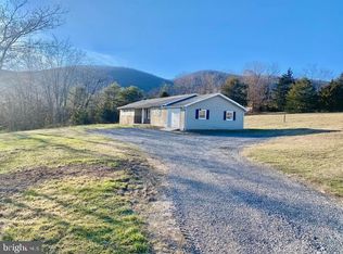 291 Bobwhite Dr, Cabins, WV 26855