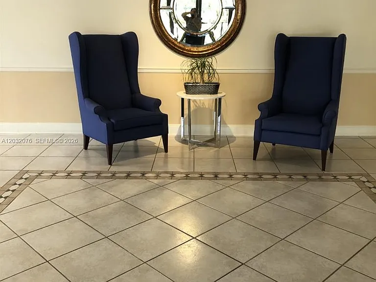150 Ocean Lane Dr #4B — Photo 3