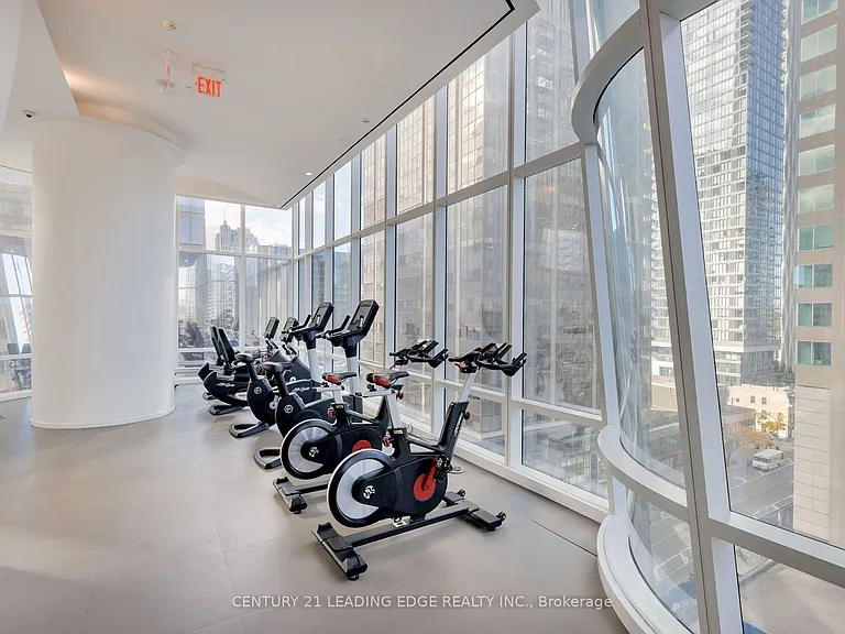 1 Bloor St E #3308 — Photo 32