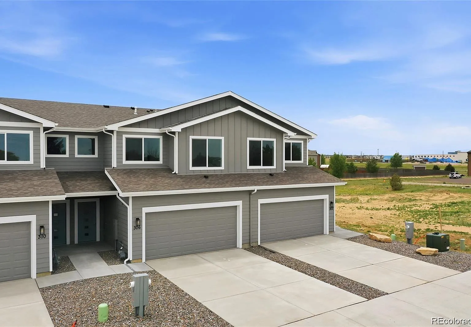 3 bed, 2.5 bath, 1635 sqft, $2,450 — Photo 1