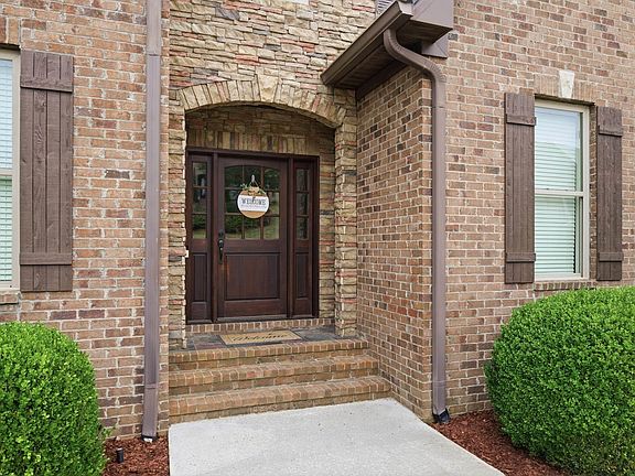 3rd image of 3898 Lakeside Dr