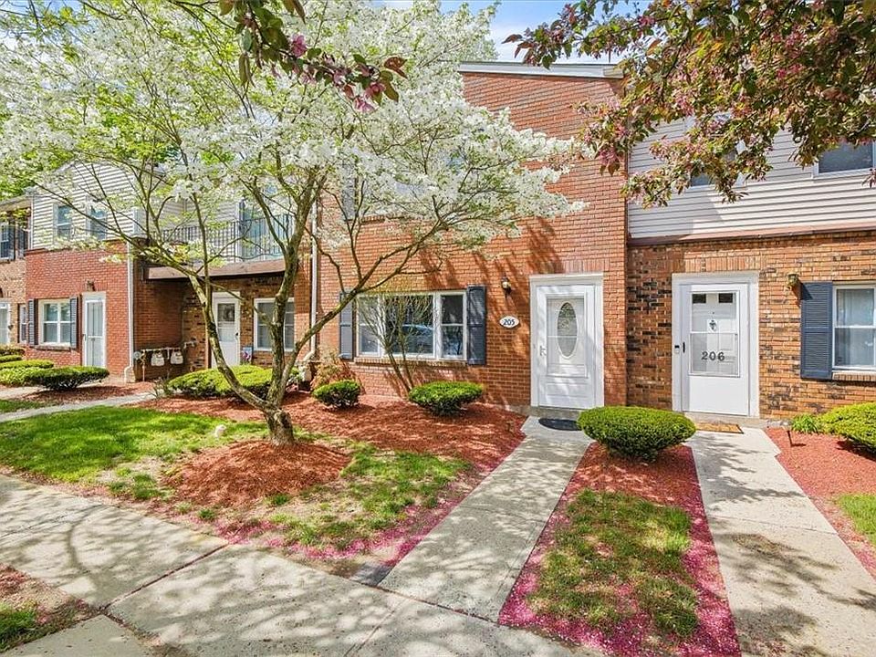 1st image of 276 Temple Hill Road #205