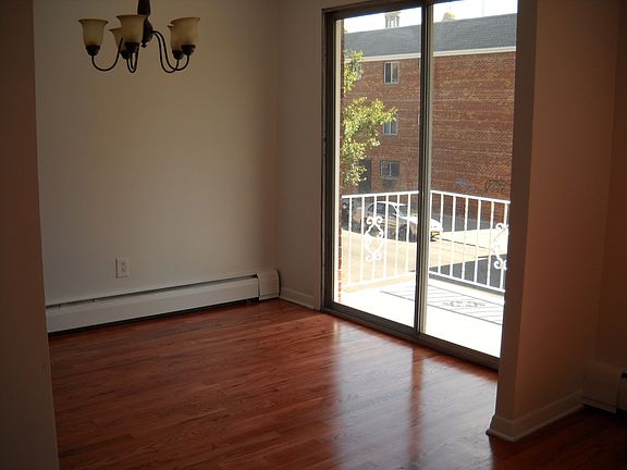 3rd image of 3082 30th St