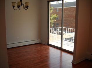 3000 30th St #2, Astoria, NY 11102