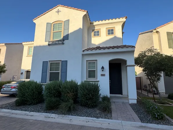 9827 E Kinetic Dr, Mesa, AZ 85212