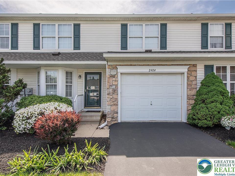 1st image of 2404 Patriots Ln