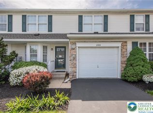 2404 Patriots Ln, Easton, PA 18040